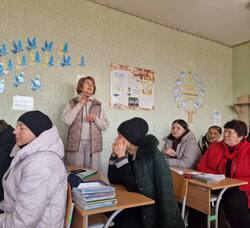 Сюрреалізм в українській освіті: проводити «педради» і обговорювати цифрові технології в холодних кабінетах