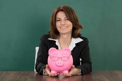 У 2025 році громади Запорізької та Миколаївської областей отримають додаткові 3,46 млн грн на доплати педагогам