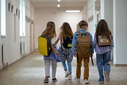 Школи та університети не є критичною інфраструктурою: як працюватиме освіта під час блекаутів