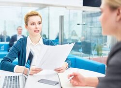 Чи можна присвоїти категорію та педзвання одночасно?