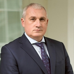 Освіта виглядає стабільною, бо тримається на поколіннях минулих років
