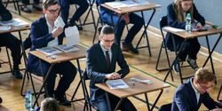 Складний світ НМТ. Чи здають математику під час вступних іспитів в інших країнах — аналіз тестування від Великої Британії до США